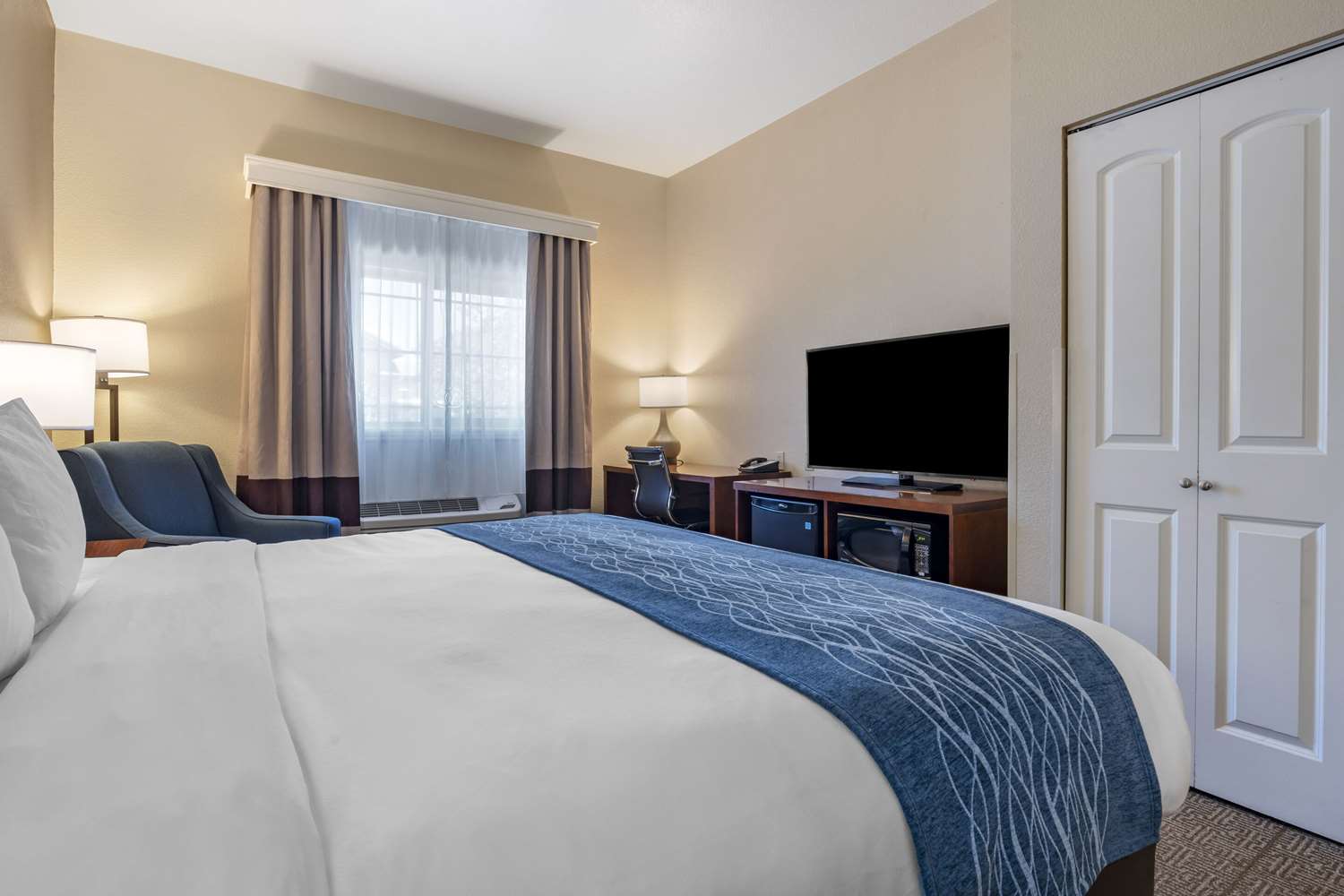 Room, King Bed, Accessible