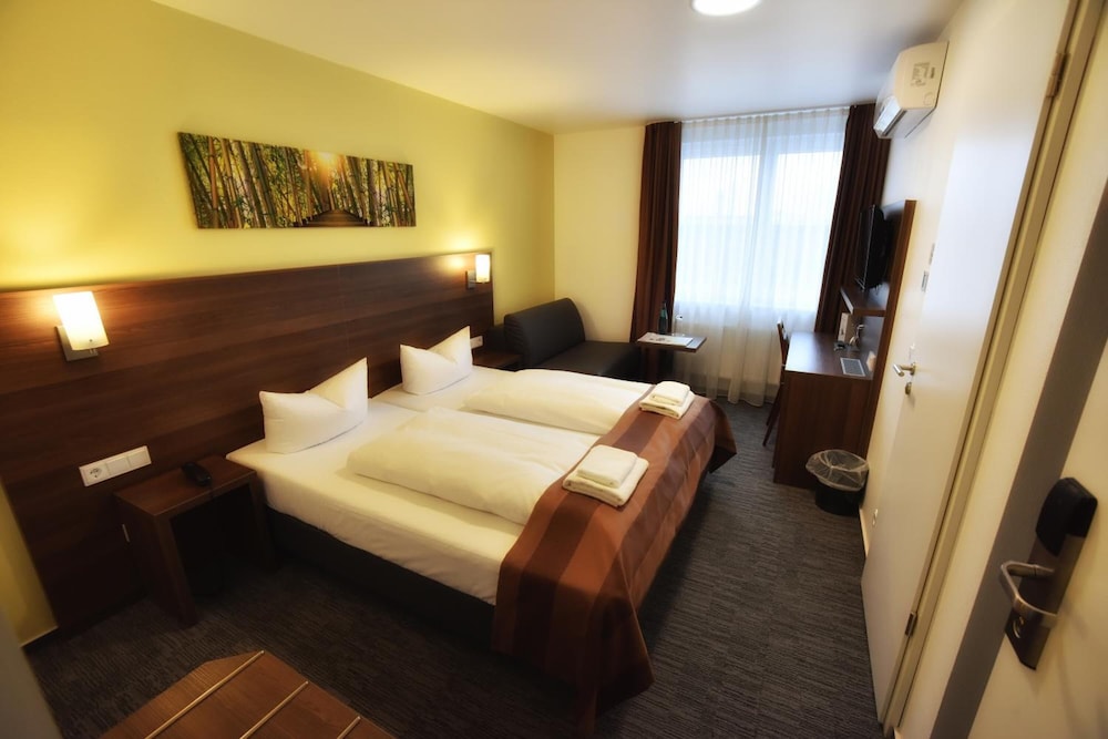 Hotel Little Paris 16/59