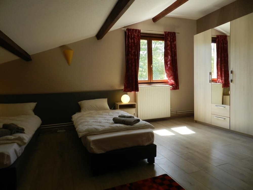 Domaine des Pierres Dorees 12/50
