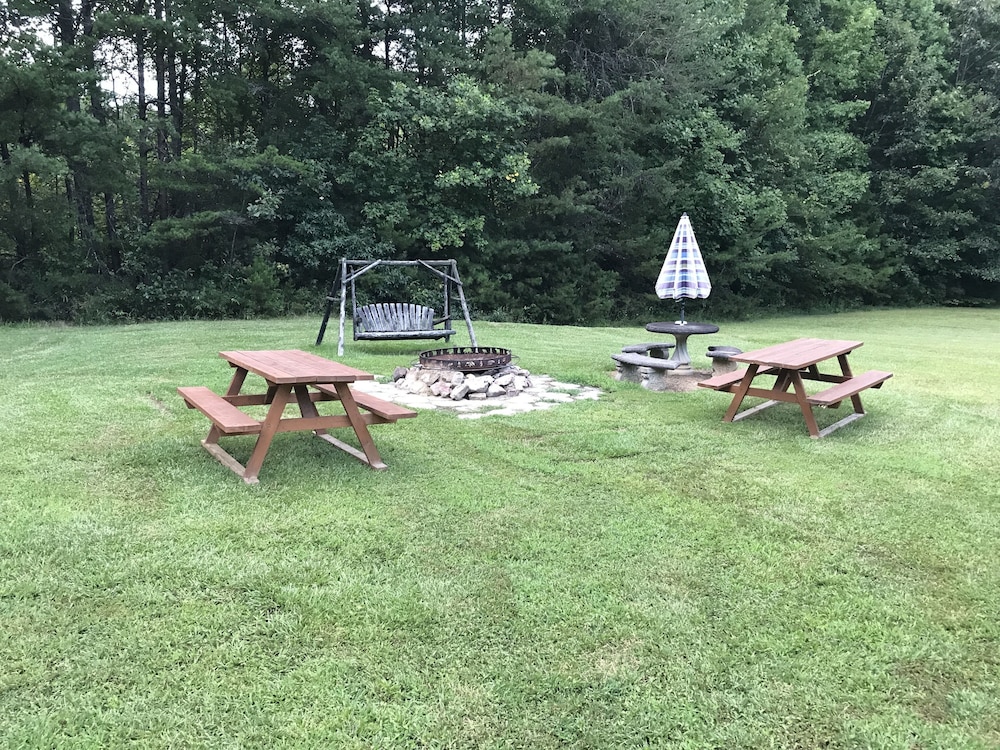 Nacoochee Valley Rentals 41/50