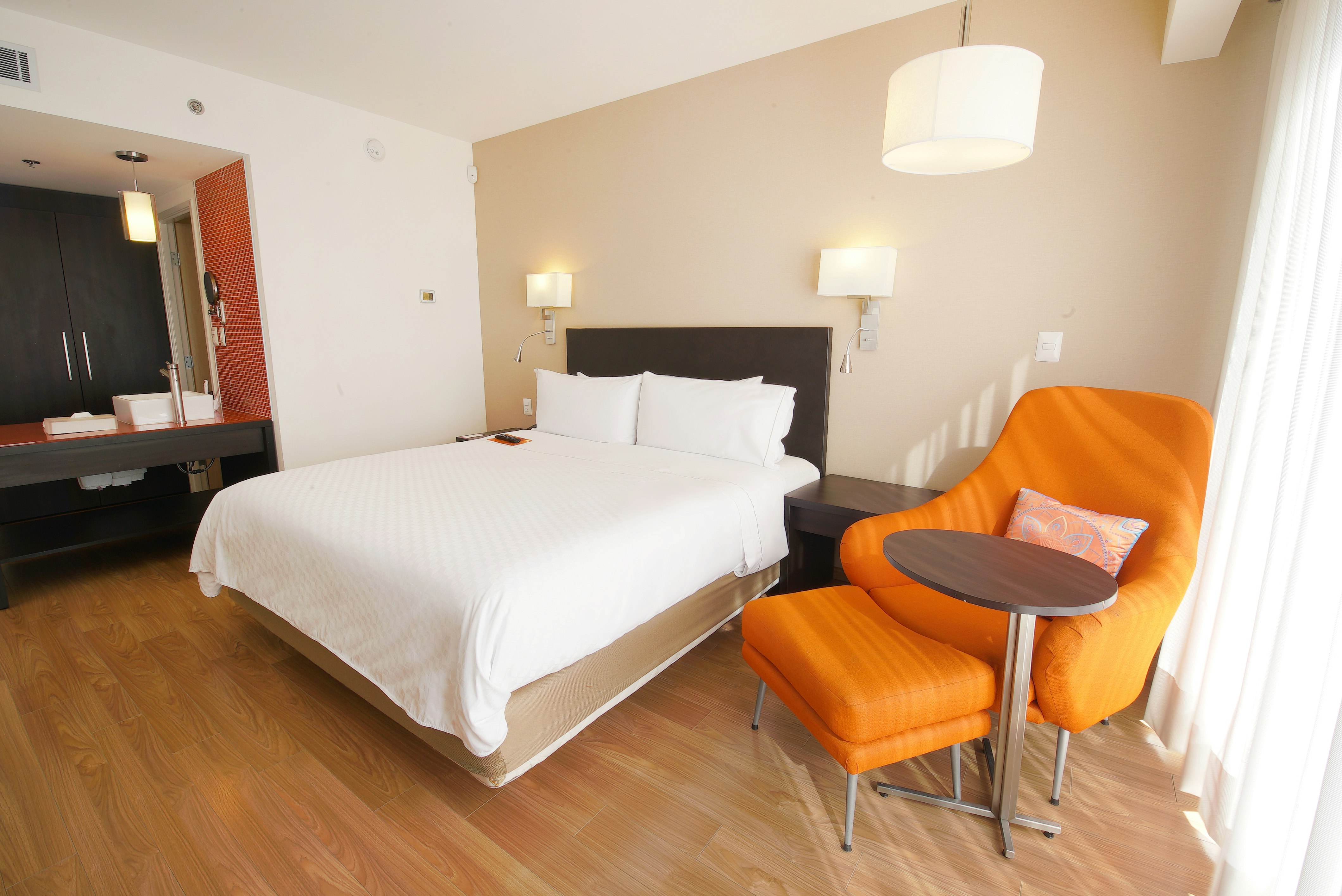 Deluxe, King Bed