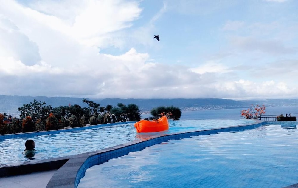 Hotel Santika Luwuk Sulawesi Tengah 16/42