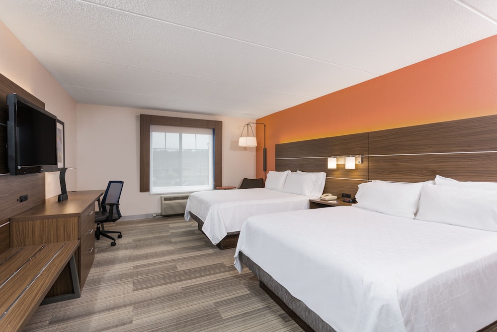 Holiday Inn Express Petersburg 23/70