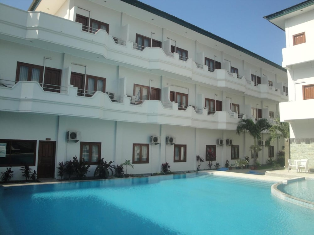 Sylvia Hotel Maumere 1/57