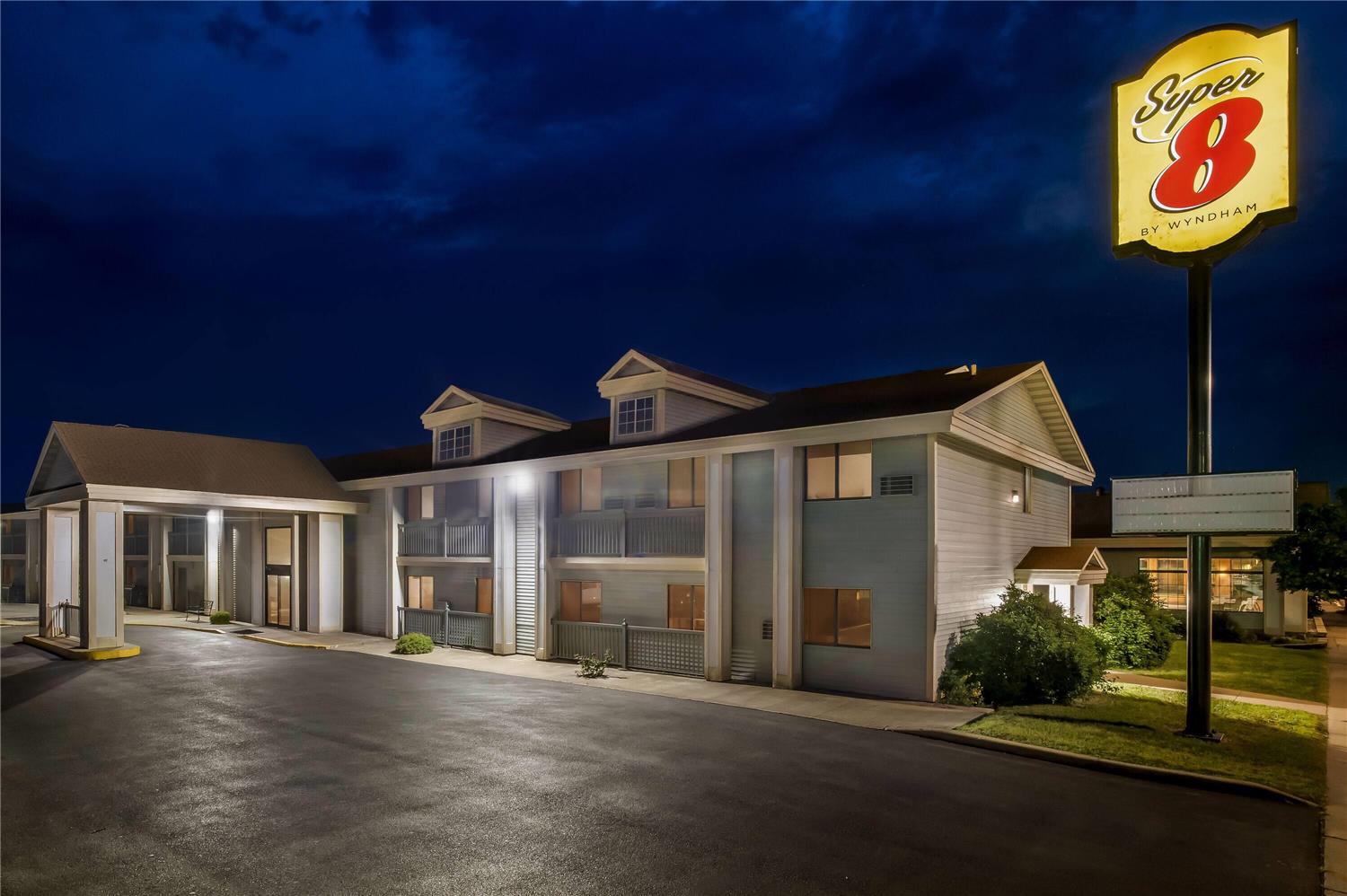 Super 8 By Wyndham La Crosse 2/45