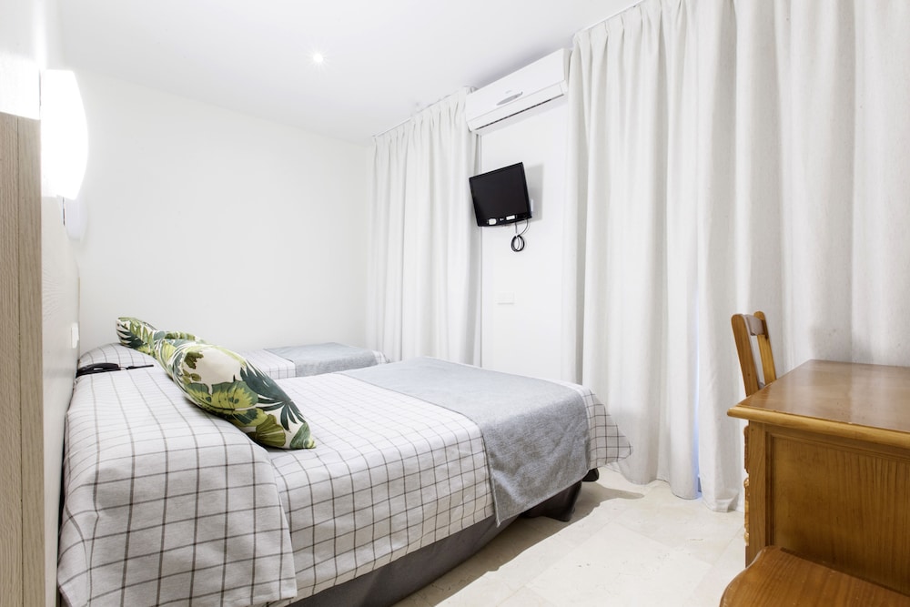 Hostal Castilla Ii Puerta Del Sol 24/73