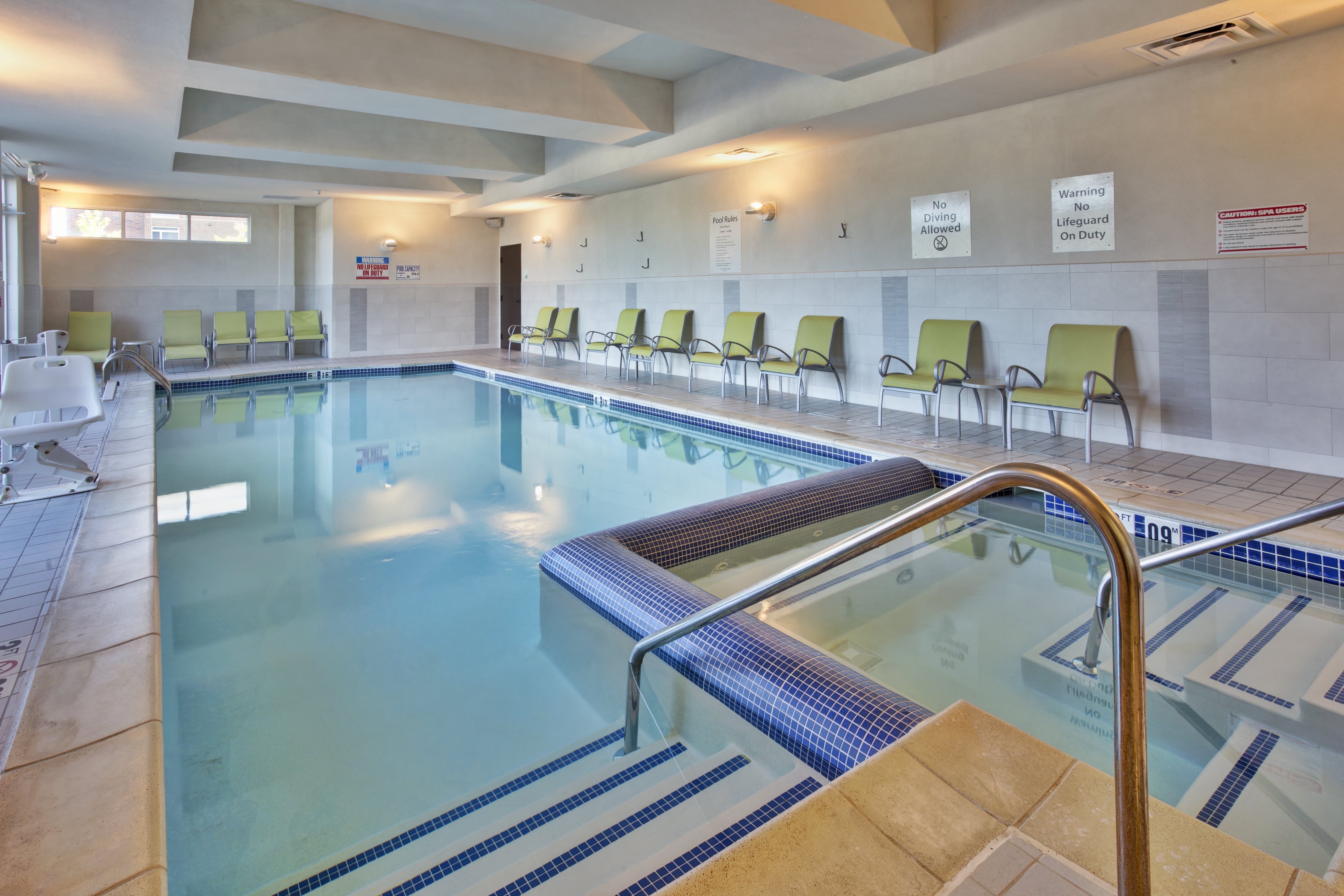 Holiday Inn Detroit Metro Airport 15/58