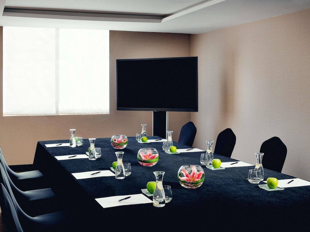 Movenpick Hotel Apartments Al Mamzar 54/64