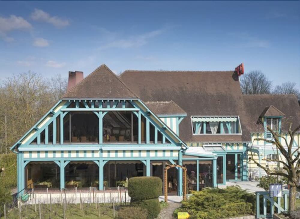 HOTEL LE PAN DE BOIS 2/34