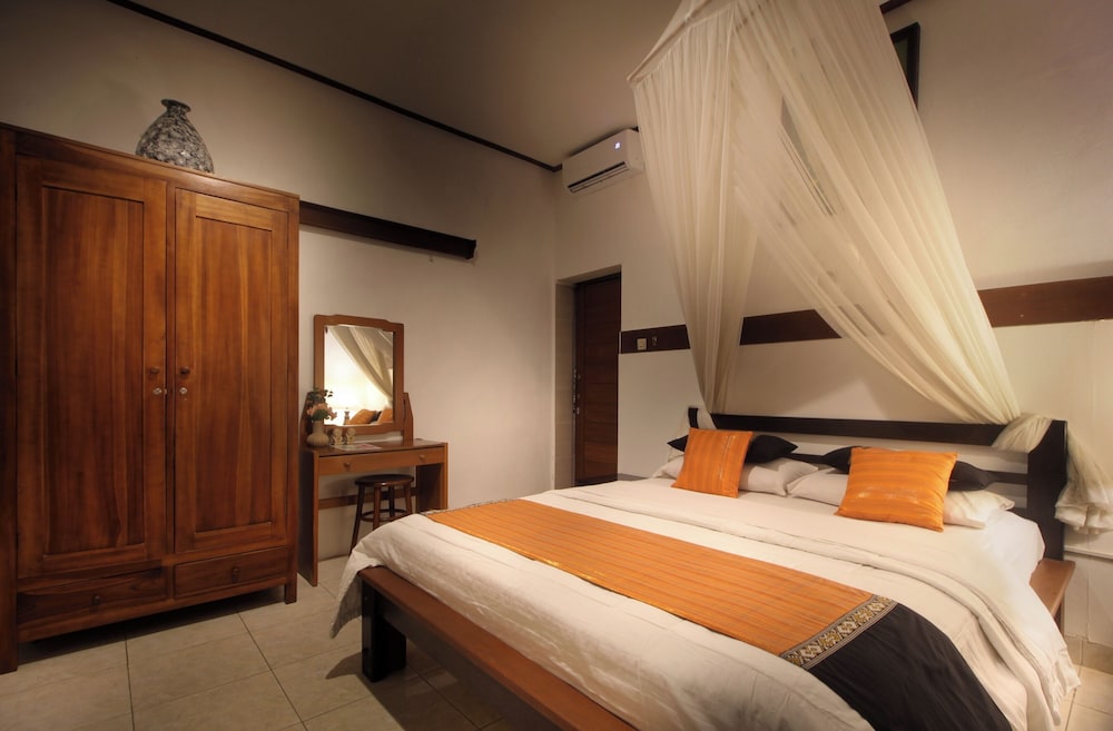 Hotel Jati And Home Stay 25/71