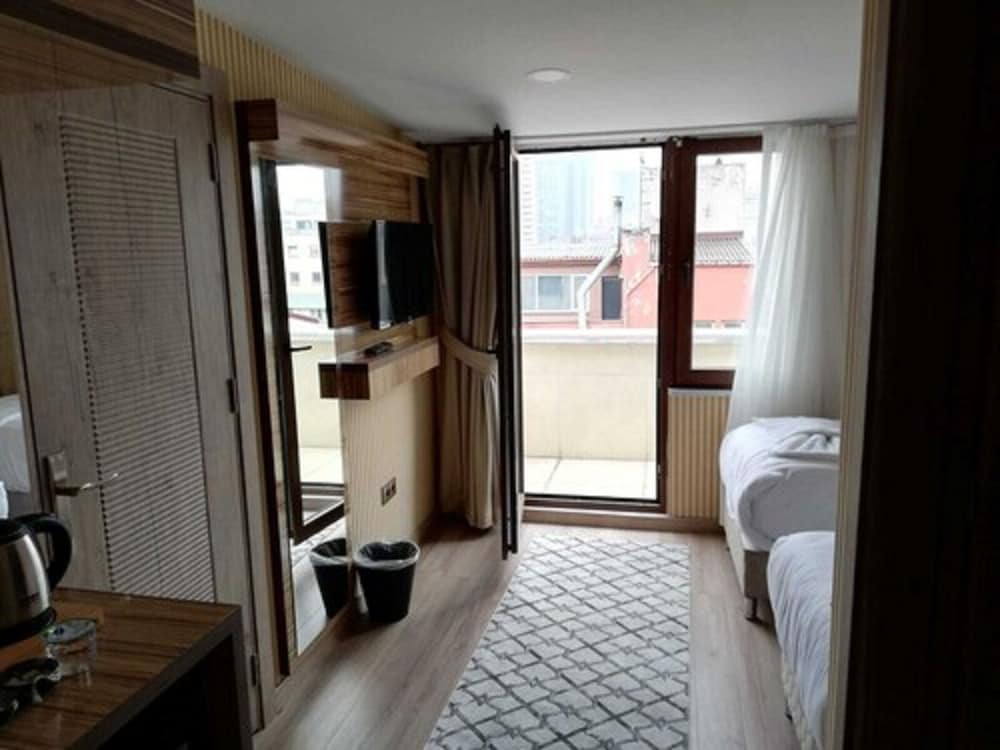 Dem Istanbul Airport Hotel 10/52