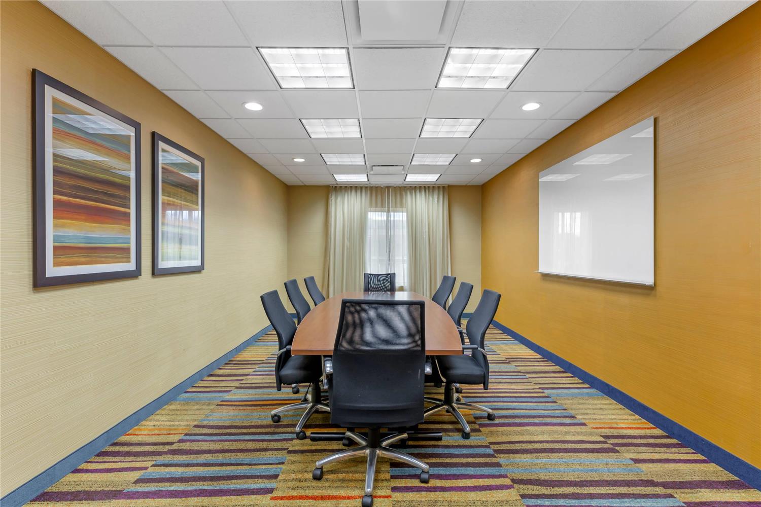 Comfort Inn and Suites Akron South 36/39