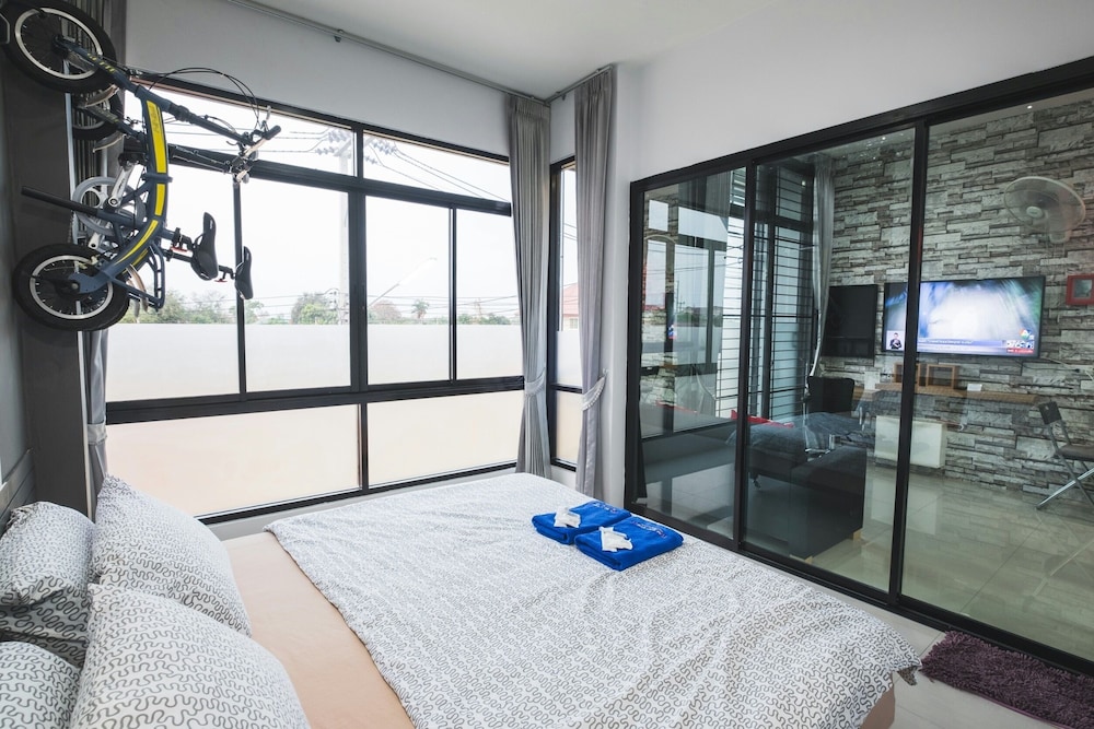 The Smart Hostel 11/21