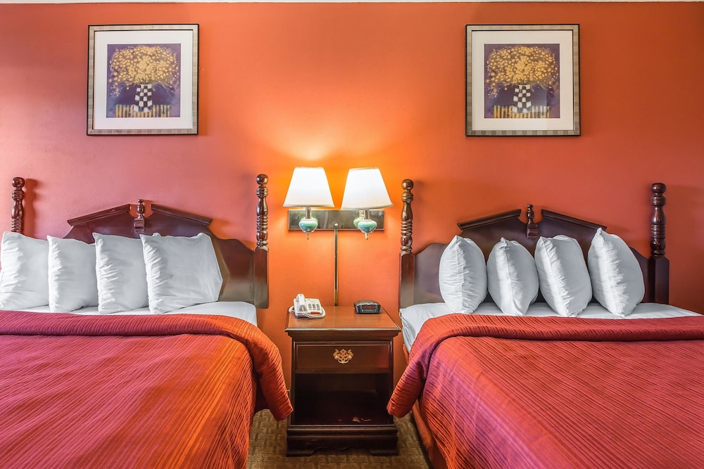 SUITE, 2 QUEEN BEDS