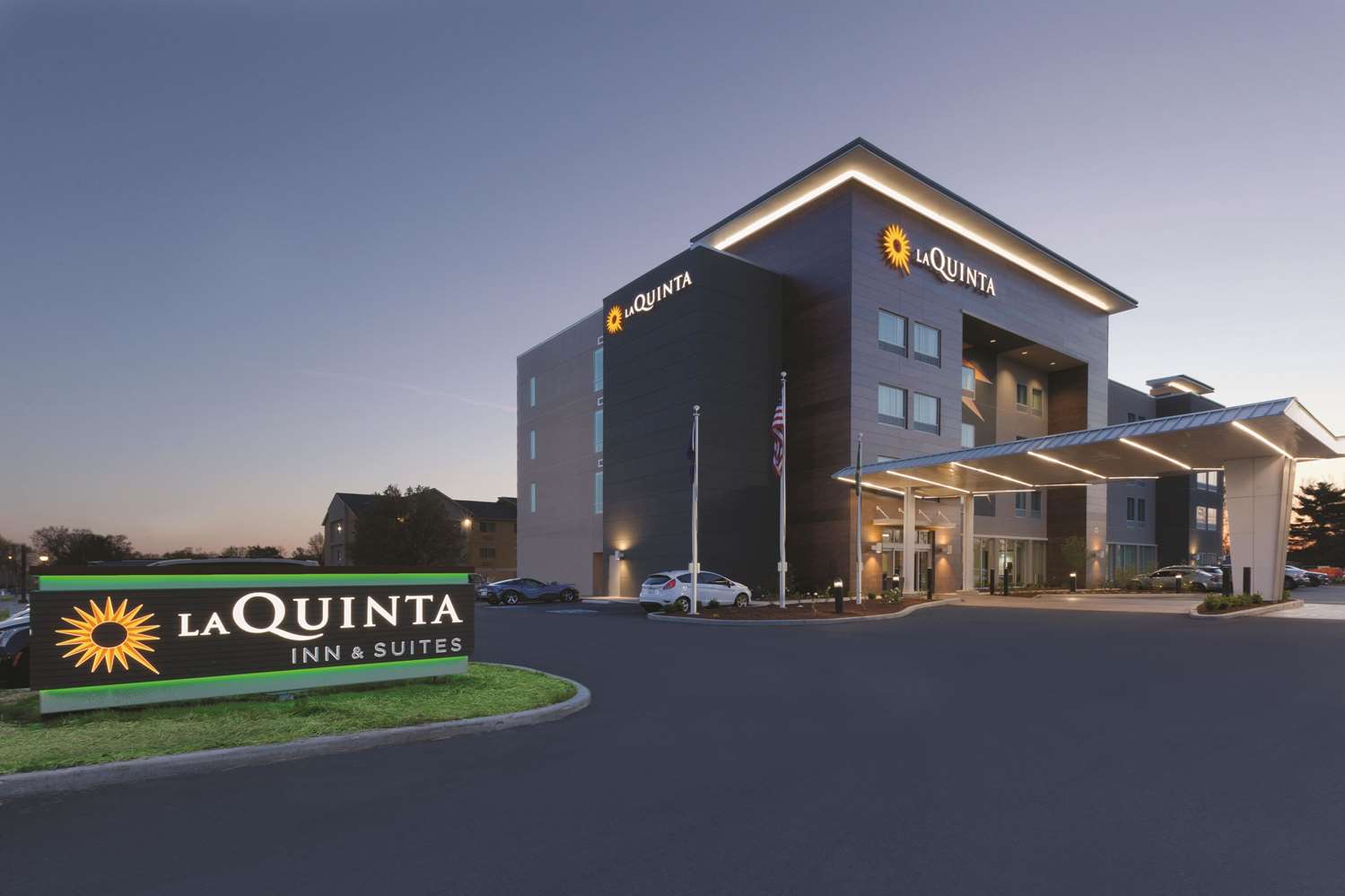 La Quinta Inn & Suites By Wyndham Terre Haute 2/44