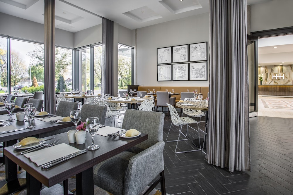 Heston Hyde Hotel 32/43
