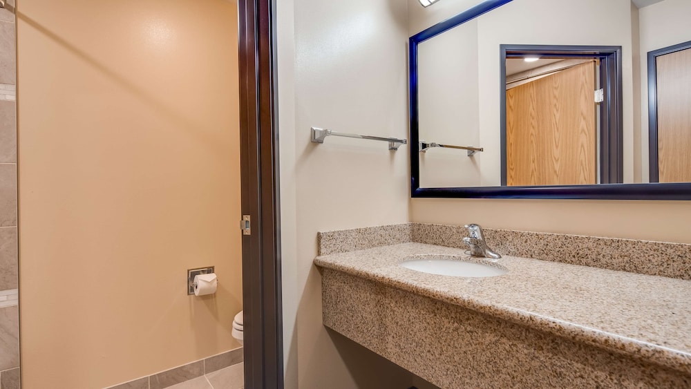 Best Western Plus Grapevine Inn 15/42
