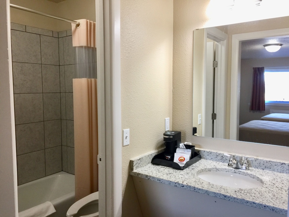 Downtown Motel 17/50