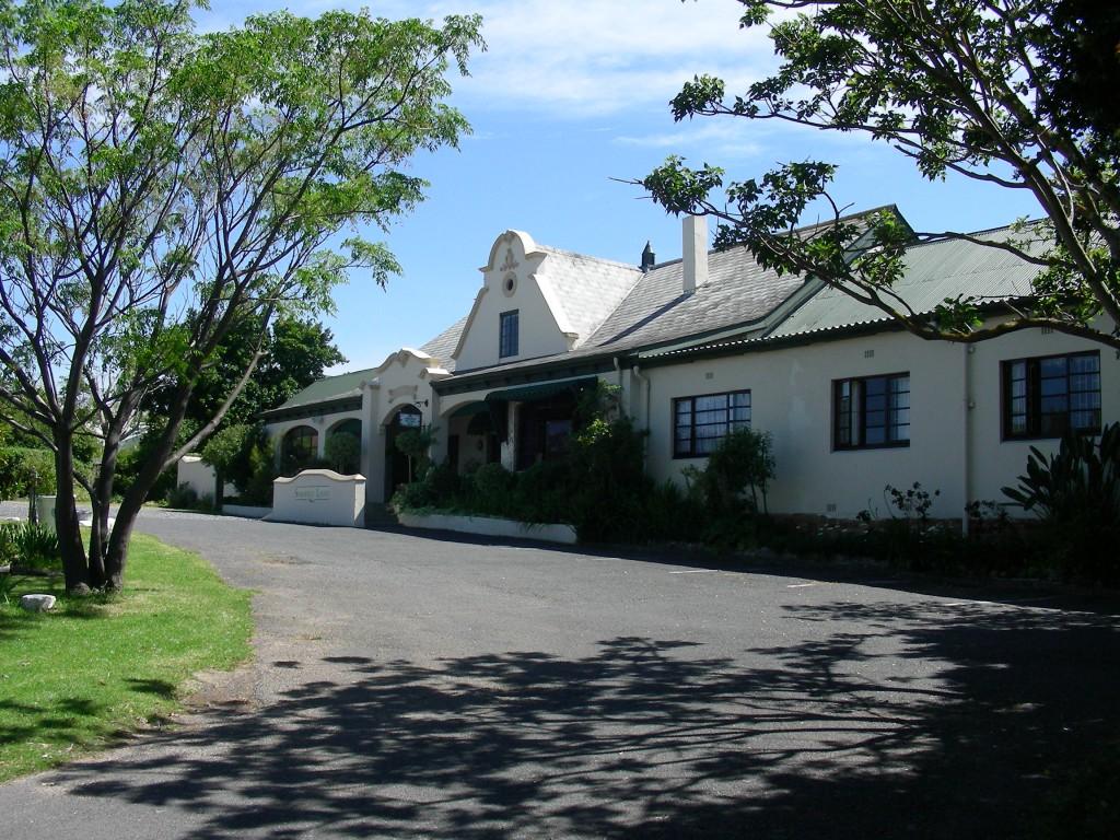 Somerset Guest Lodge 24/25