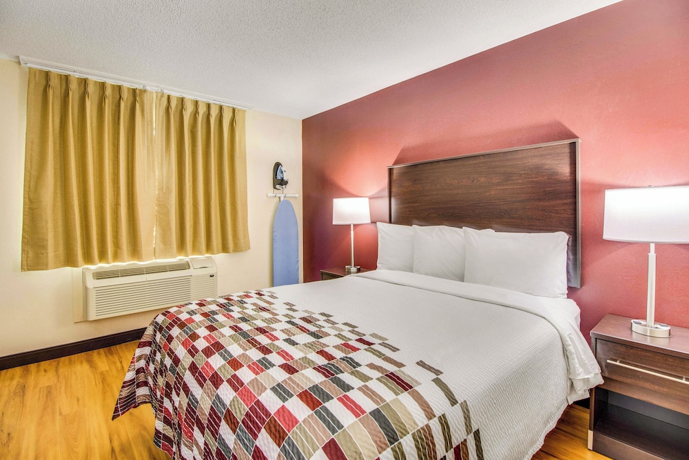 Red Roof Inn Franklin, KY 16/38