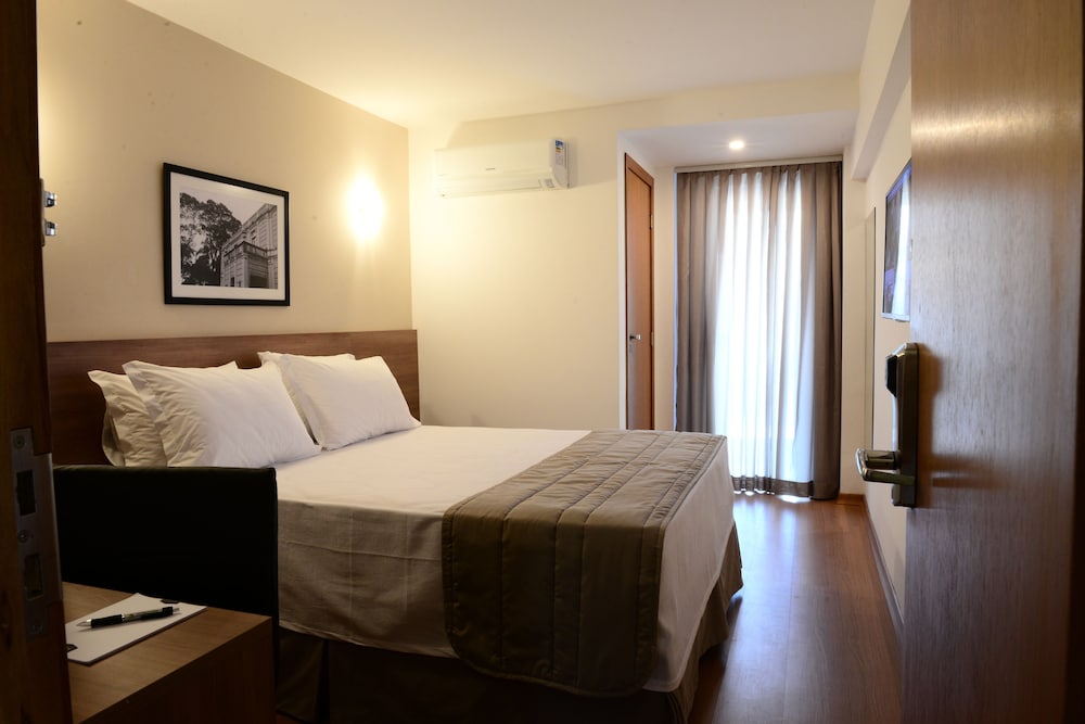 Room, Queen Bed