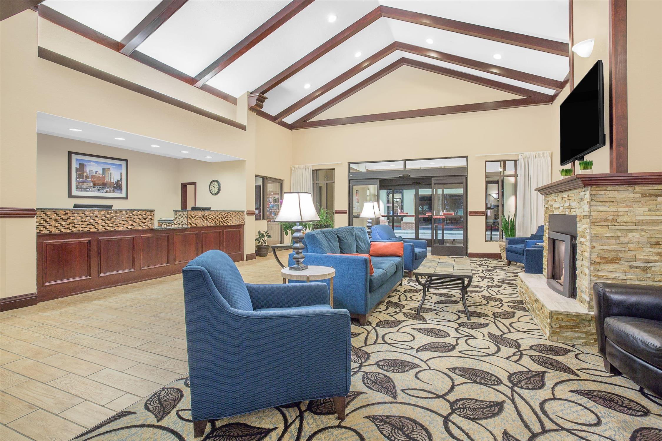 Ramada By Wyndham Denver International Airport 13/17