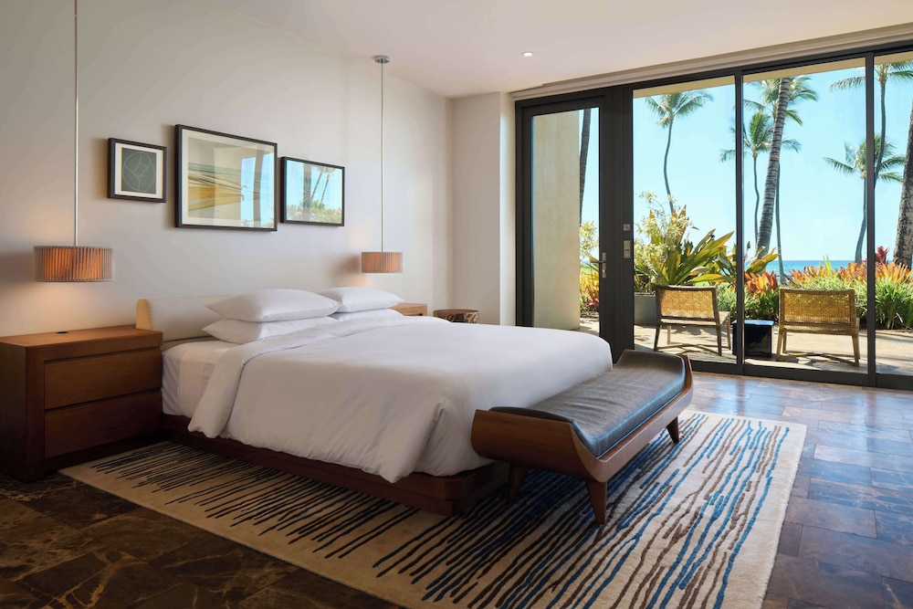 3 BEDROOMS, VILLA, 2 KING BEDS, 2 QUEEN BEDS, OCEAN FRONT