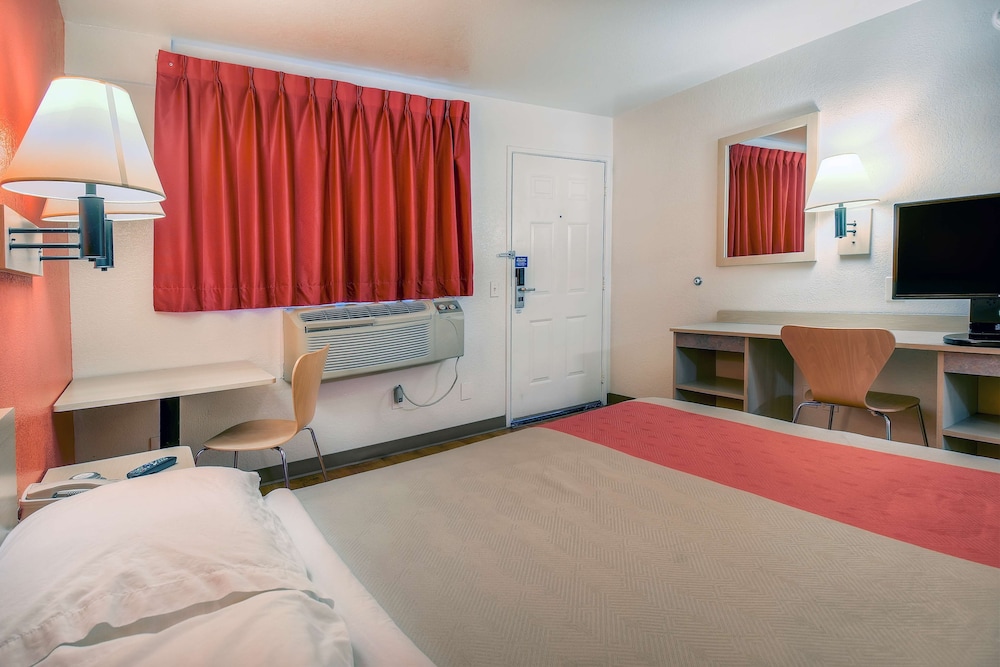 Motel6 Chino, CA - Los Angeles Ontario 22/38