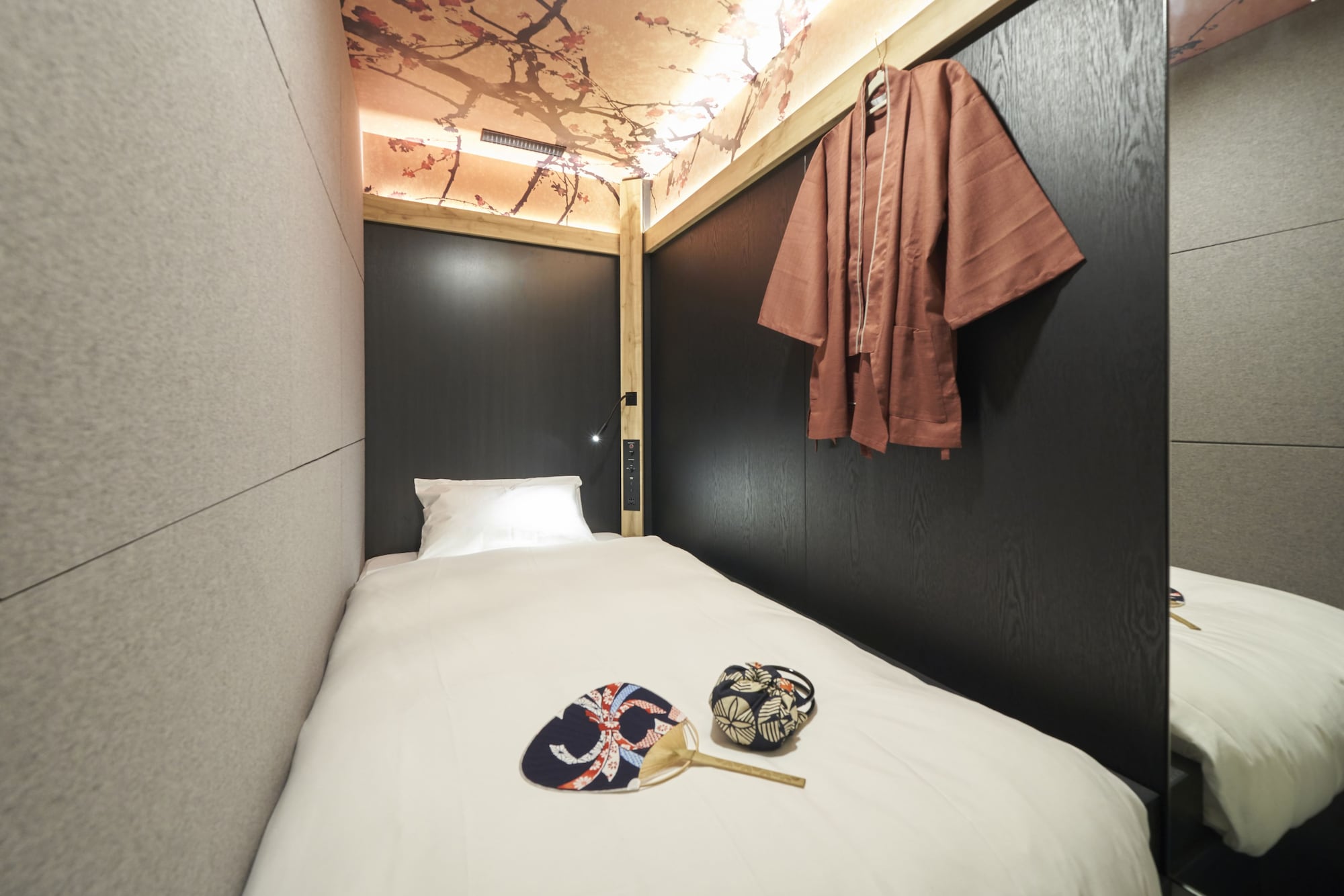 MALE DORM, BASIC, CABIN