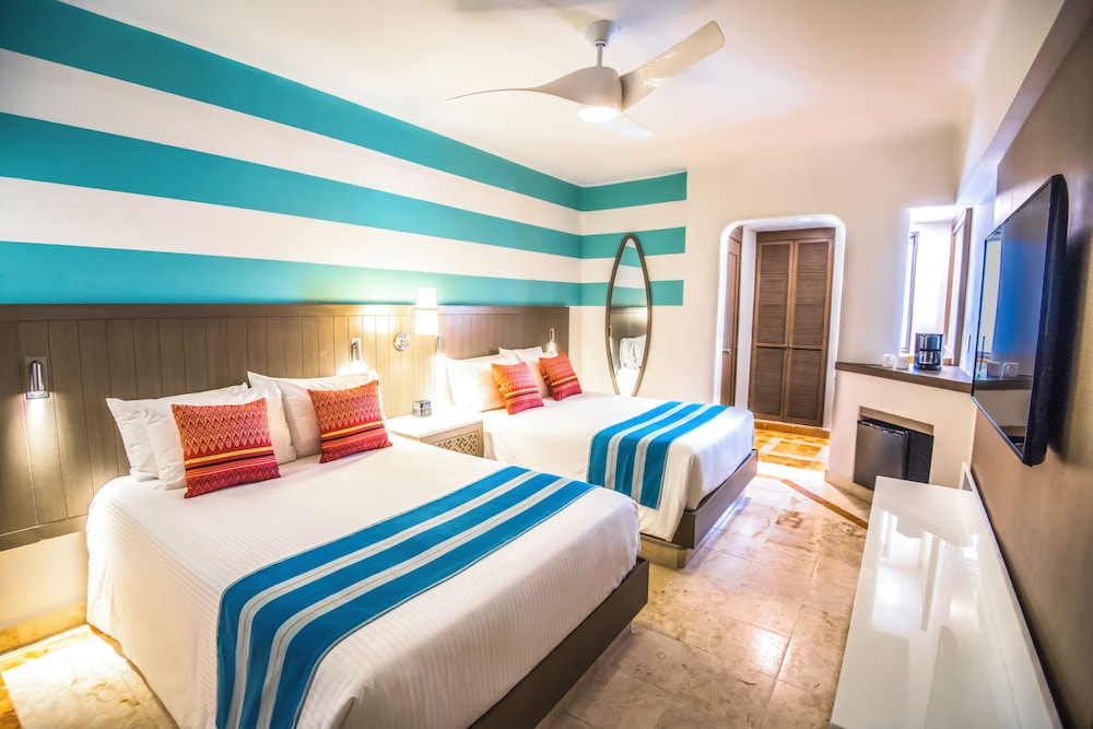 Wyndham Alltra Playa Del Carmen, Adults Only All Inclusive Resort 11/50