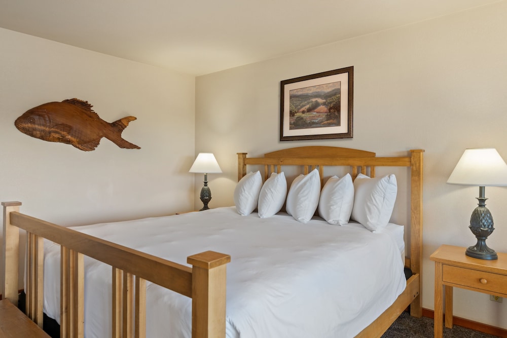 Harbor Lite Lodge 16/50