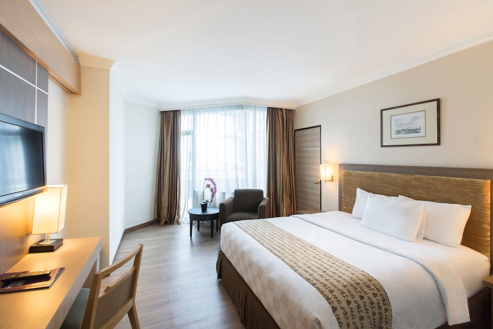 Almadera Hotel D H Quality Plaza Hotel Makassar 16/52
