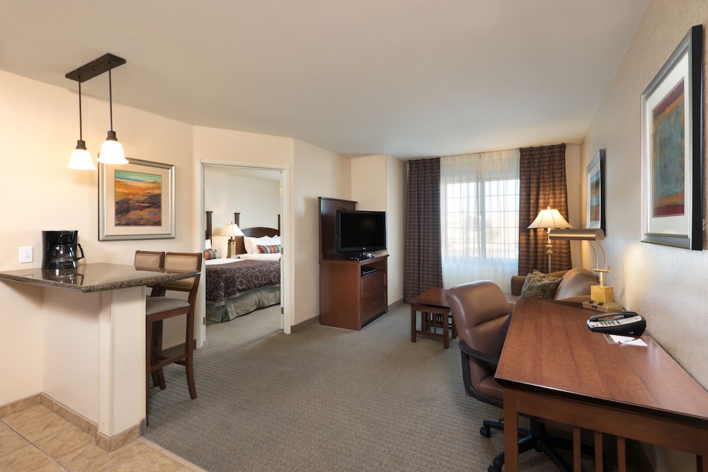 Staybridge Suites Tucson Airport 40/67