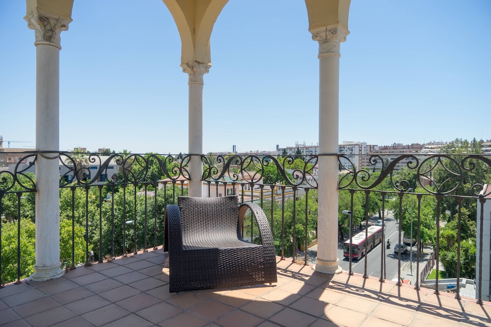 Ac Hotel Ciudad de Sevilla 28/32