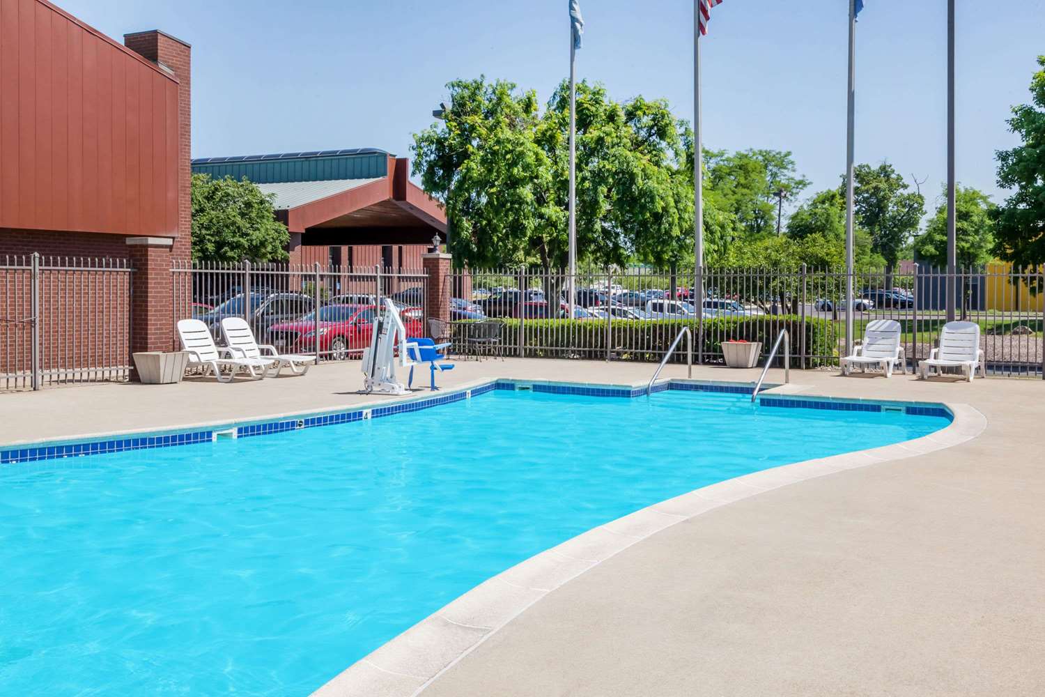 Baymont By Wyndham Elkhart 49/54