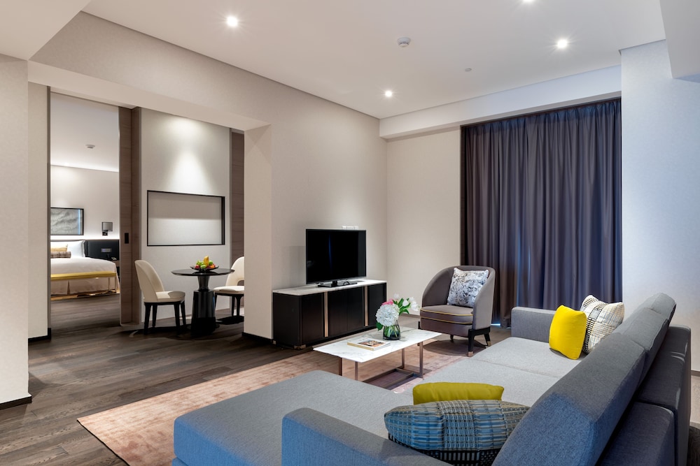 Taj Jumeirah Lakes Towers 38/77