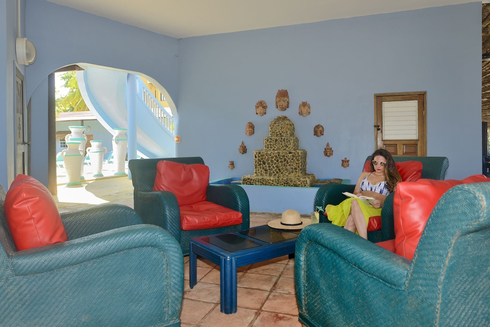 Parrot Cove Lodge 44/72