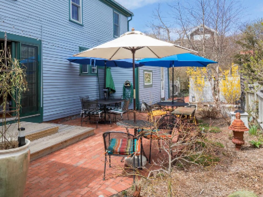 Snug Cottage 25/50
