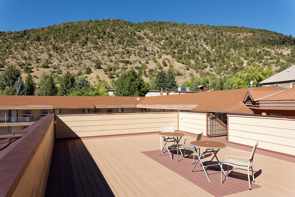 Glenwood Springs Inn 7/62