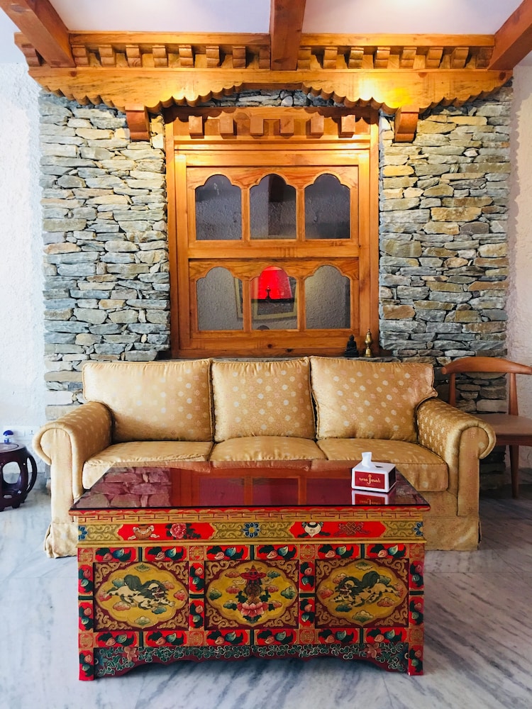 Three Jewels Boutique Hotel 49/74