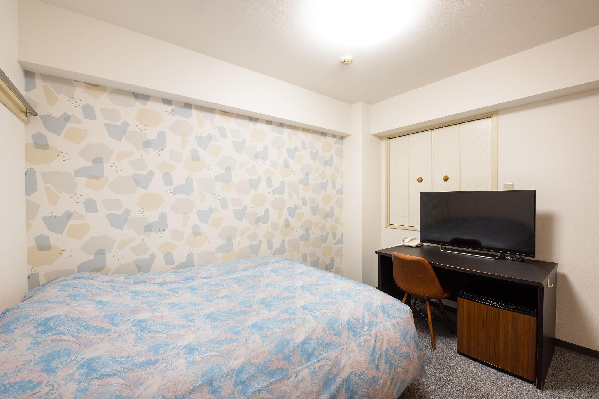 Semi Room, Double Bed, Smoking