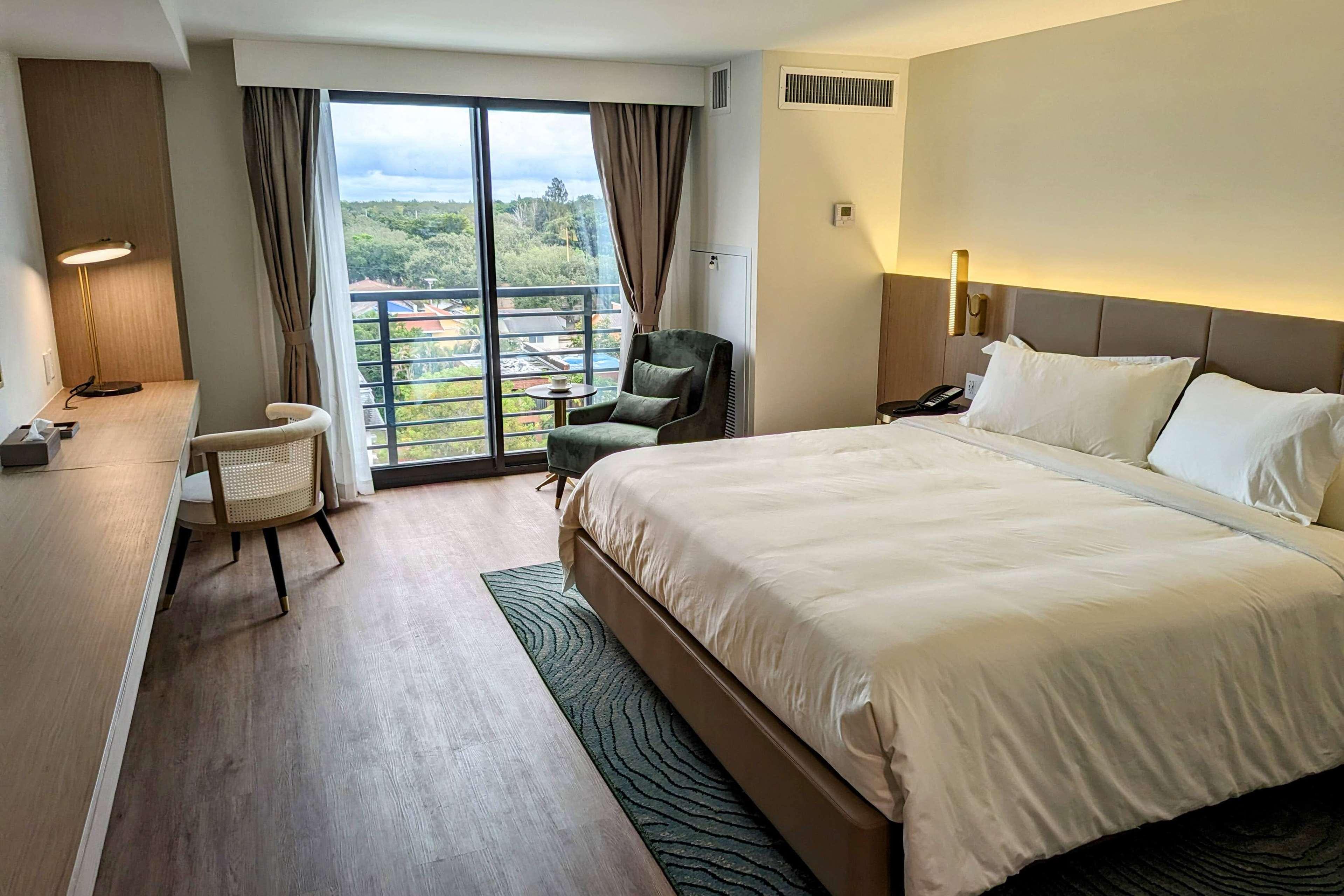 Room, King Bed, French Balcony