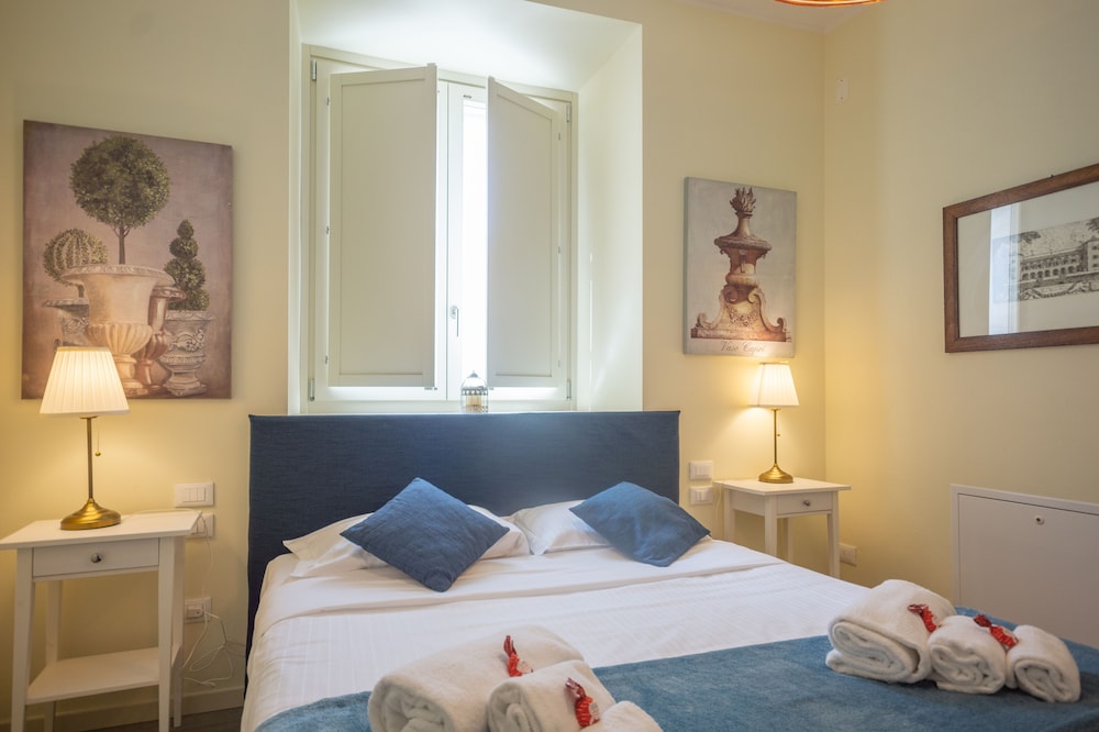 1 Bedroom, Comfort, Apartment, Double Bed, Sofa, Rainbow View