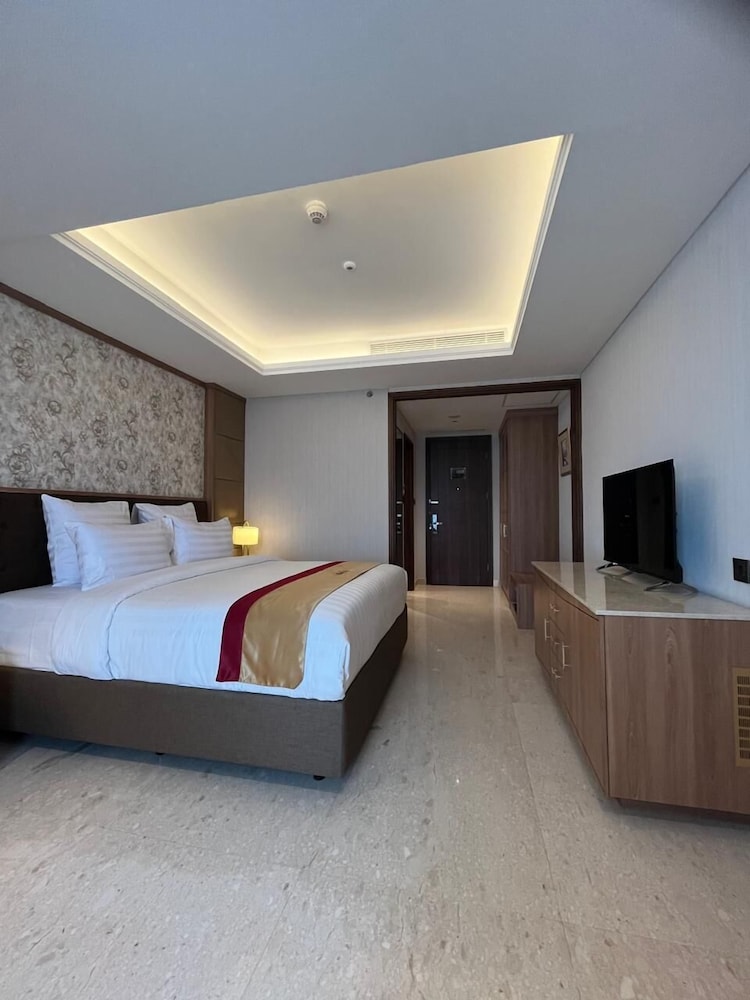 Grand Travello Hotel Bekasi 2/22