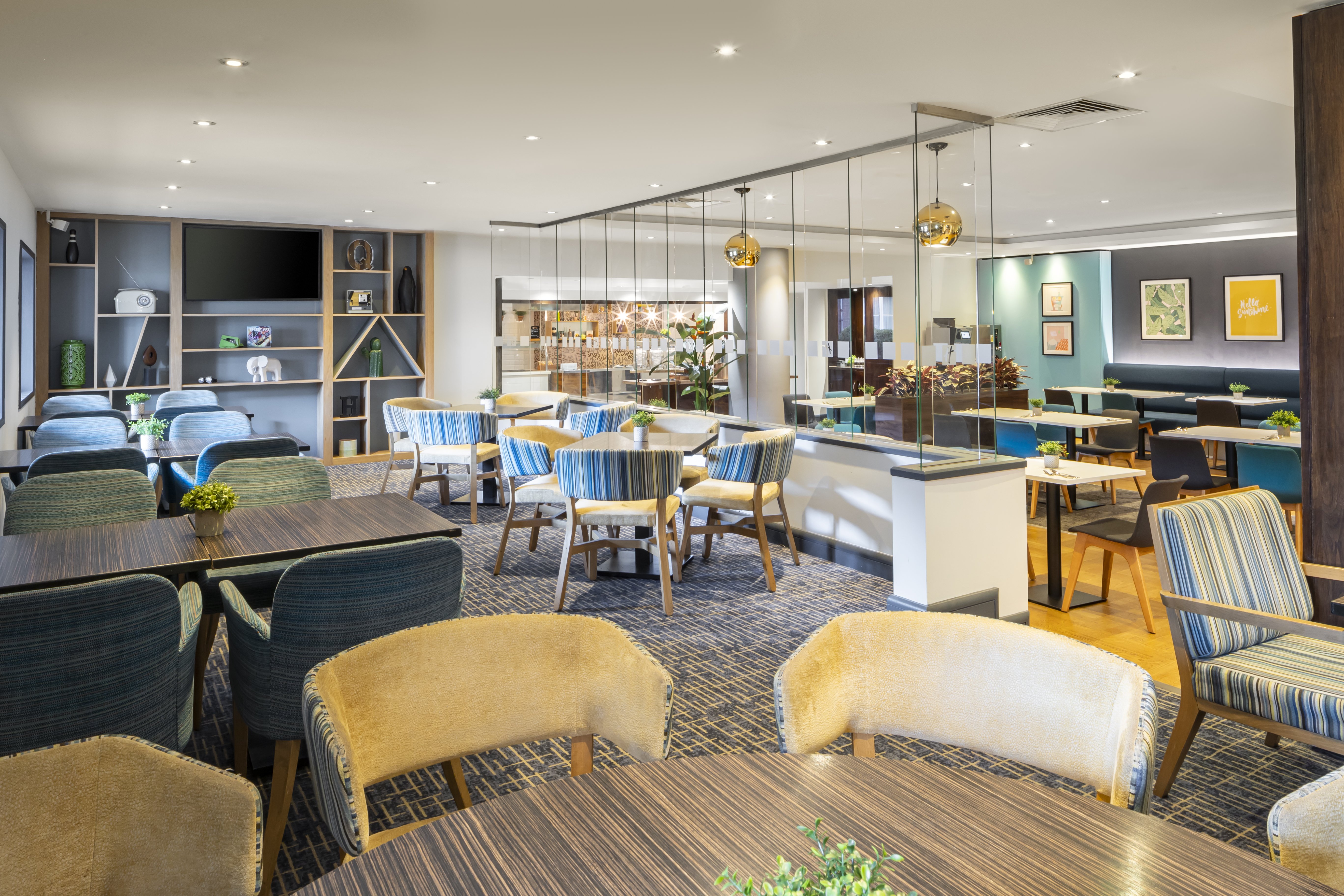 Holiday Inn High Wycombe M40 Jct. 4 42/59