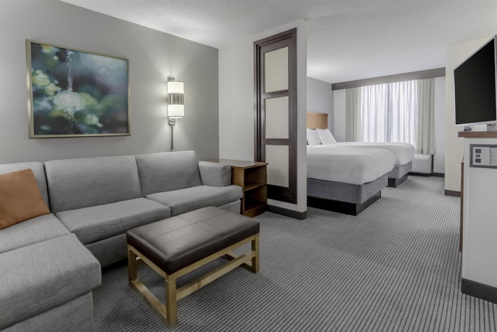 Hyatt Place Charlotte Airport / Billy Graham Parkway 19/65