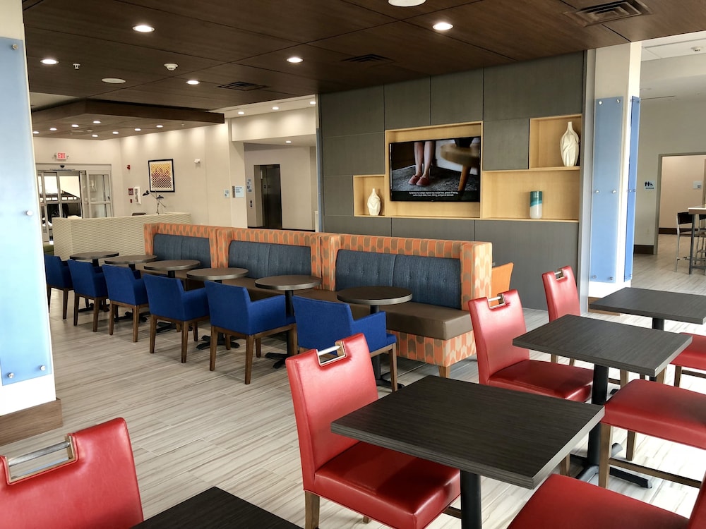 Holiday Inn Express and Suites Houston Westchase - Westheimer 52/59
