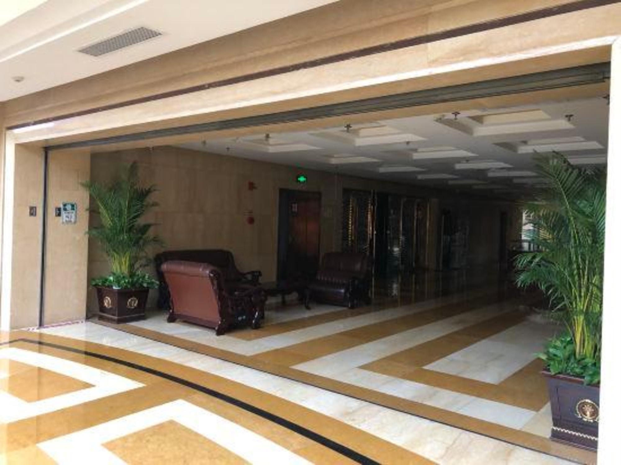 Royal International Hotel 7/30