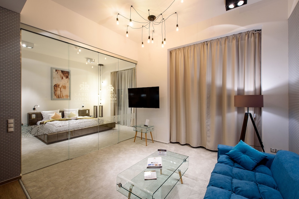 Karoly Corner Residences 34/50