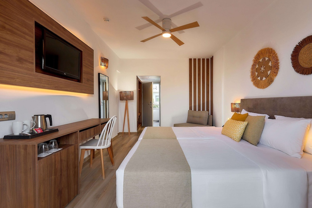 Cooee Kyknos Beach Hotel 31/75